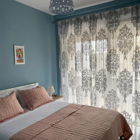 Lägenhet Lalzi Luxe Retreat *