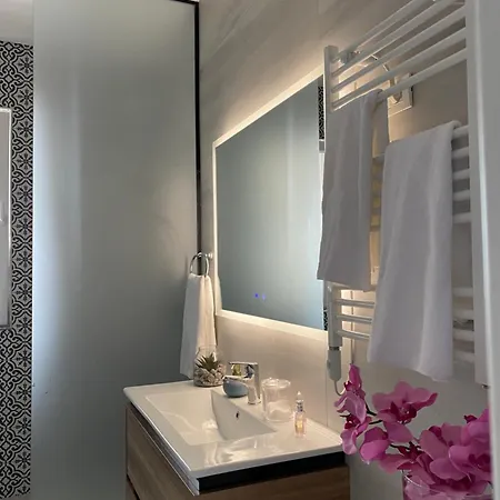 Lalzi Luxe Retreat
