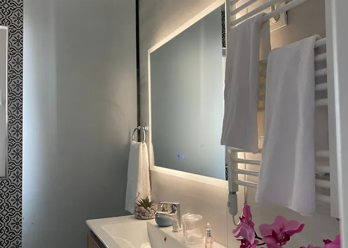 Lalzi Luxe Retreat